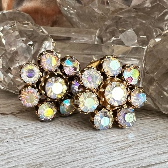 Weiss NY AB clip earrings- vintage - Picture 2 of 5